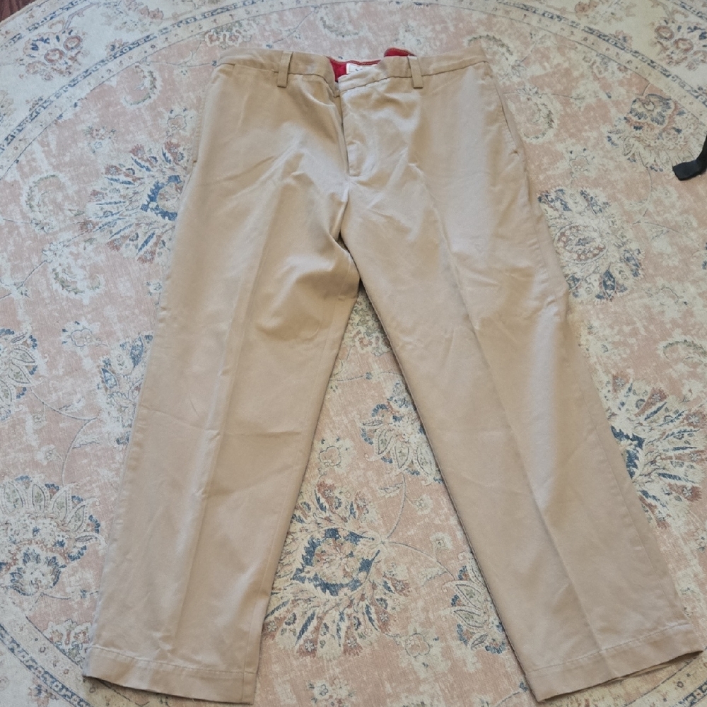 Dockers Men's Khaki Pants Chinos 100% Cotton Size  W40 L32 Very Good Condition